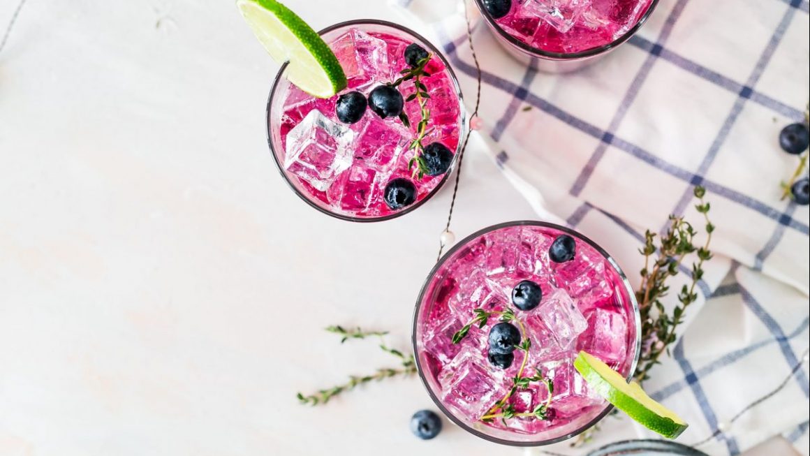 Antioxidant Açai and Berry Smoothie Recipe